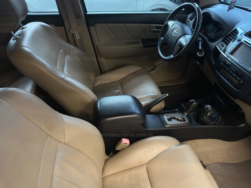 HILUX SW4 3.0 SRV 4X4 16V TURBO INTERCOOLER DIESEL 4P AUTOMÁTICO - 2015 - SAPIRANGA