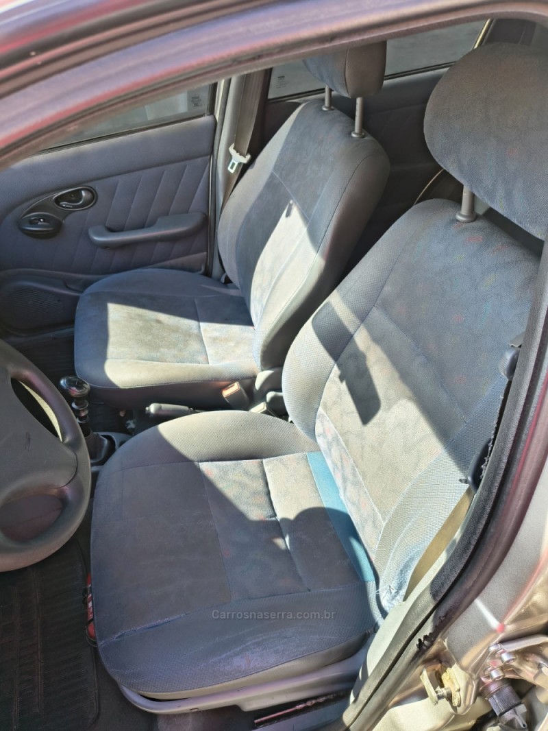 SIENA 1.0 MPI FIRE 8V FLEX 4P MANUAL - 2000 - CAXIAS DO SUL