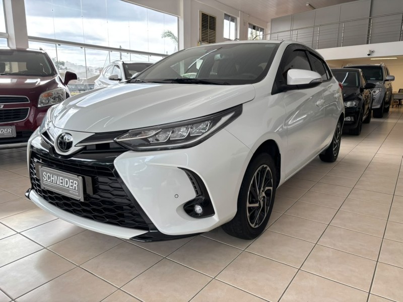 YARIS 1.5 XLS FLEX 4P AUTOMÁTICO - 2023 - NOVA PETRóPOLIS