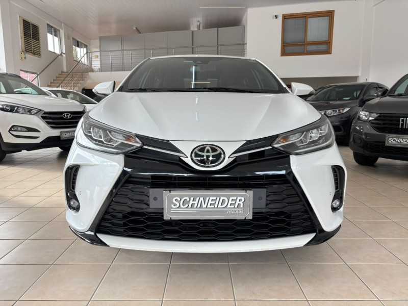 YARIS 1.5 XLS FLEX 4P AUTOMÁTICO - 2023 - NOVA PETRóPOLIS