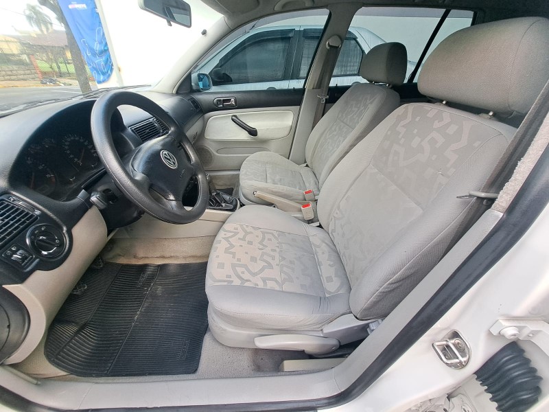GOLF 1.6 SR GASOLINA 4P MANUAL - 2000 - FARROUPILHA