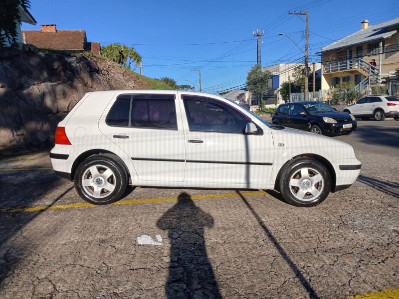 GOLF 1.6 SR GASOLINA 4P MANUAL - 2000 - FARROUPILHA