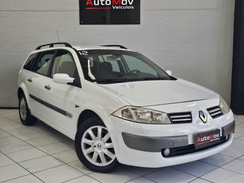 MÉGANE 2.0 DYNAMIQUE GRAND TOUR 16V GASOLINA 4P MANUAL - 2012 - CAXIAS DO SUL