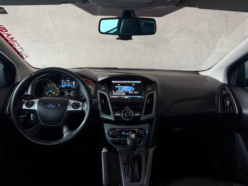 FOCUS 2.0 TITANIUM 16V FLEX 4P AUTOMÁTICO - 2015 - CAXIAS DO SUL