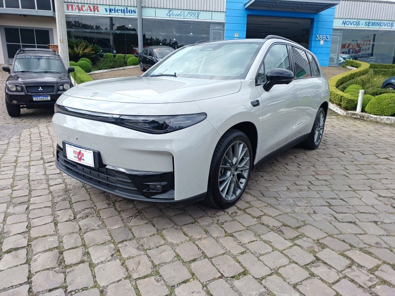 C10 1.5 REEV 16V HÍBRIDO 28,4KW 4P AUTOMÁTICO - 2027 - FLORES DA CUNHA