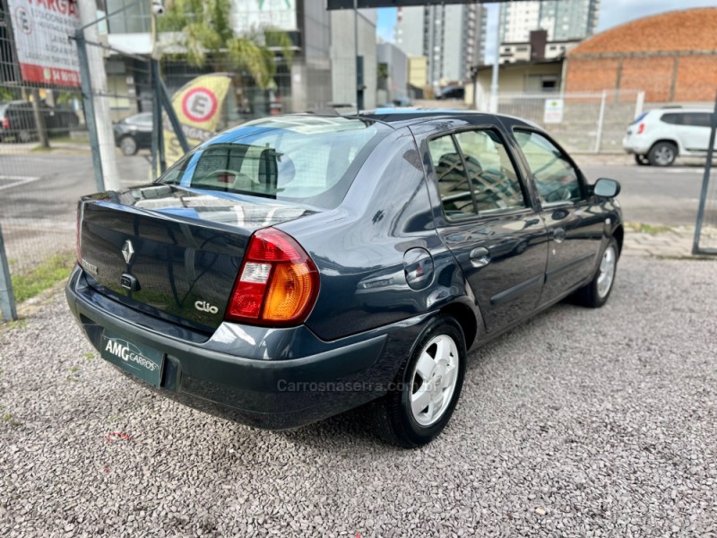 CLIO 1.6 PRIVILÉGE SEDAN 16V GASOLINA 4P MANUAL - 2004 - CAXIAS DO SUL
