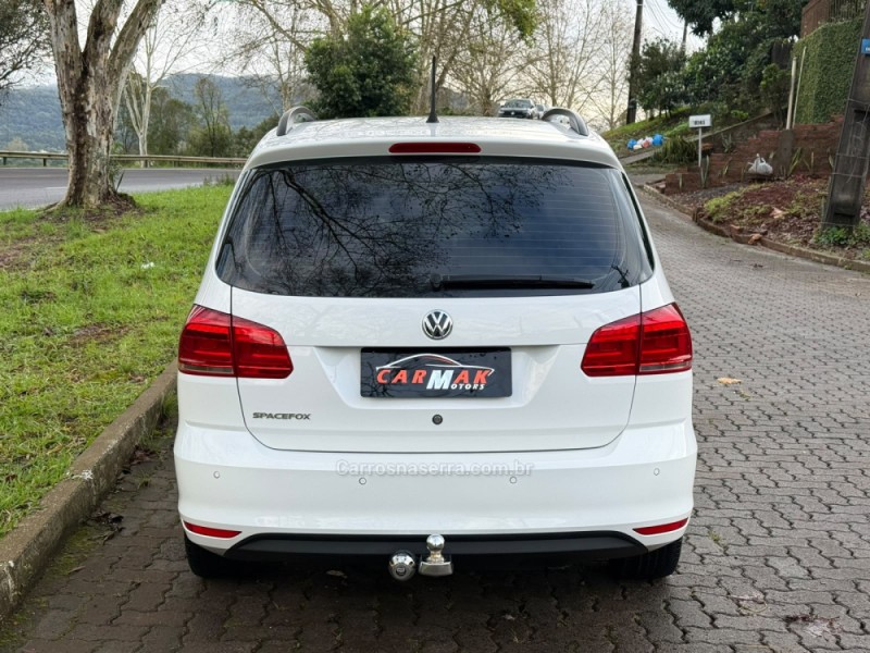 SPACEFOX 1.6 MI TREND 8V FLEX 4P MANUAL - 2018 - DOIS IRMãOS