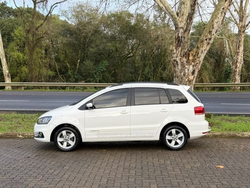SPACEFOX 1.6 MI TREND 8V FLEX 4P MANUAL - 2018 - DOIS IRMãOS