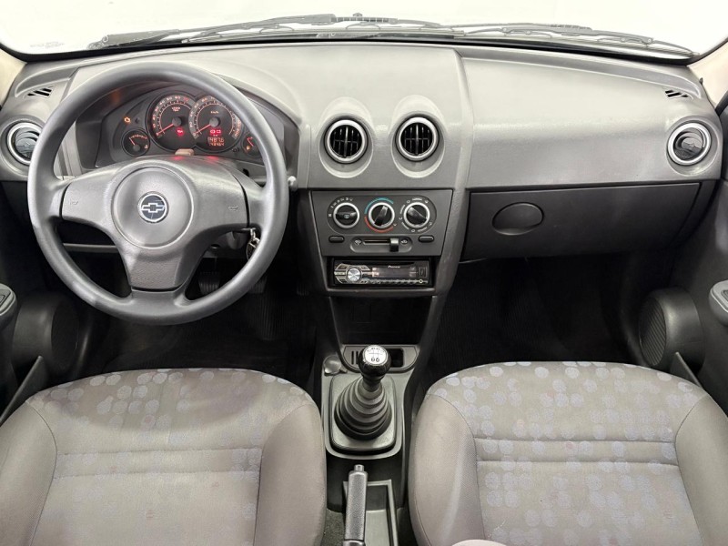 PRISMA 1.0 MPFI JOY 8V FLEX 4P MANUAL - 2009 - FARROUPILHA
