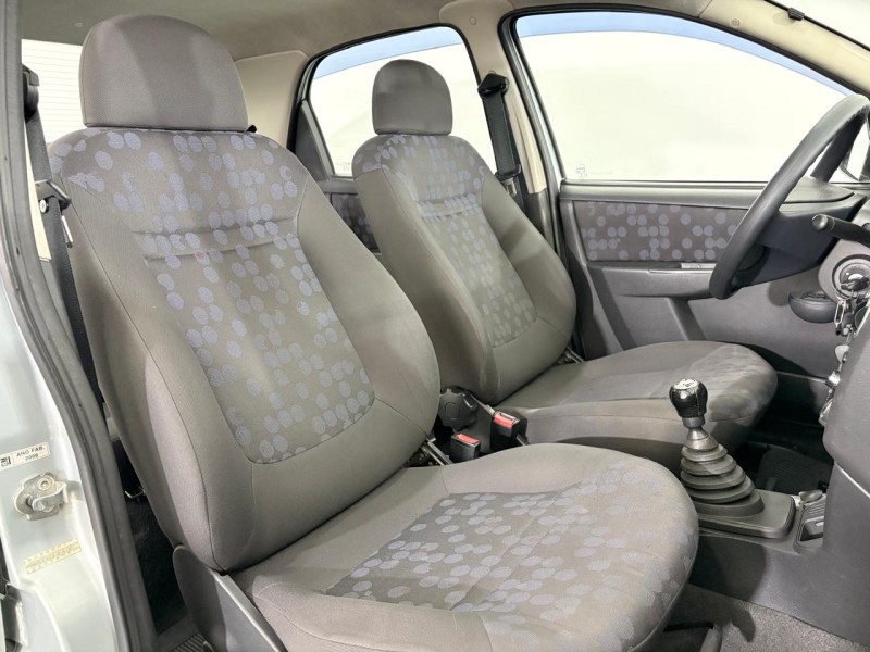 PRISMA 1.0 MPFI JOY 8V FLEX 4P MANUAL - 2009 - FARROUPILHA
