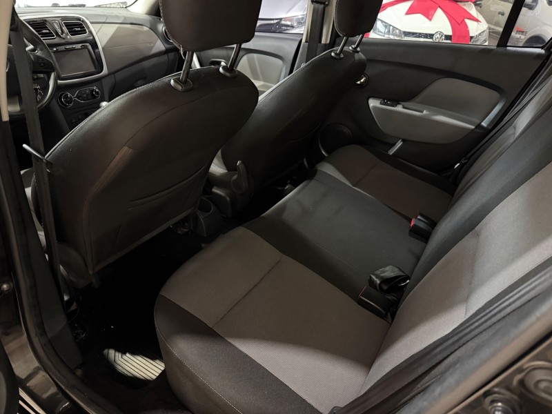 LOGAN 1.6 DYNAMIQUE 8V FLEX 4P MANUAL - 2015 - CAXIAS DO SUL