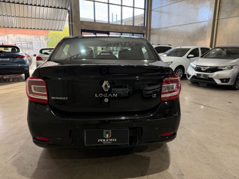 LOGAN 1.6 DYNAMIQUE 8V FLEX 4P MANUAL - 2015 - CAXIAS DO SUL