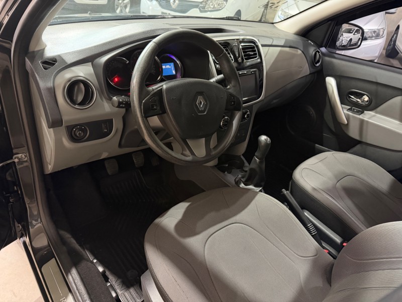 LOGAN 1.6 DYNAMIQUE 8V FLEX 4P MANUAL - 2015 - CAXIAS DO SUL