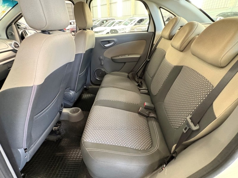 GRAND SIENA 1.6 MPI ESSENCE 16V FLEX 4P AUTOMATIZADO - 2015 - BENTO GONçALVES