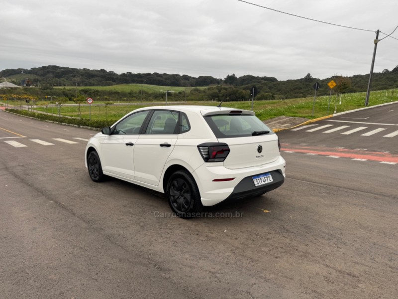 POLO 1.0 MPI TRACK 4P MANUAL - 2024 - CARLOS BARBOSA