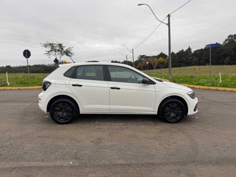 POLO 1.0 MPI TRACK 4P MANUAL - 2024 - CARLOS BARBOSA