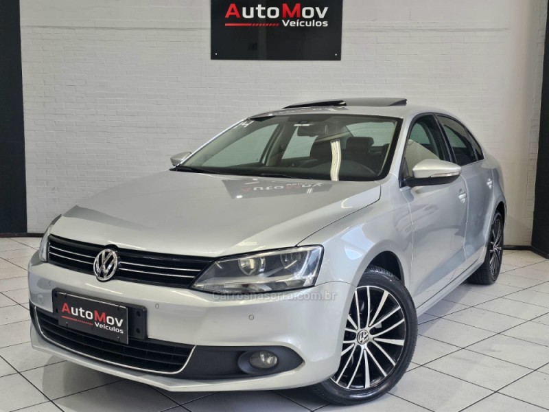 JETTA 2.0 TSI HIGHLINE 211CV GASOLINA 4P DSG