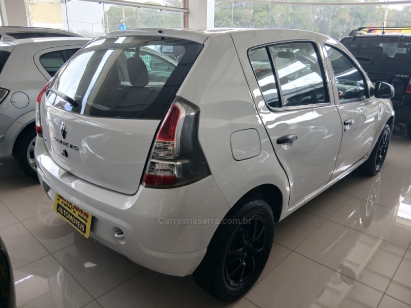 SANDERO 1.0 AUTHENTIQUE 16V FLEX 4P MANUAL - 2014 - NOVA PETRóPOLIS