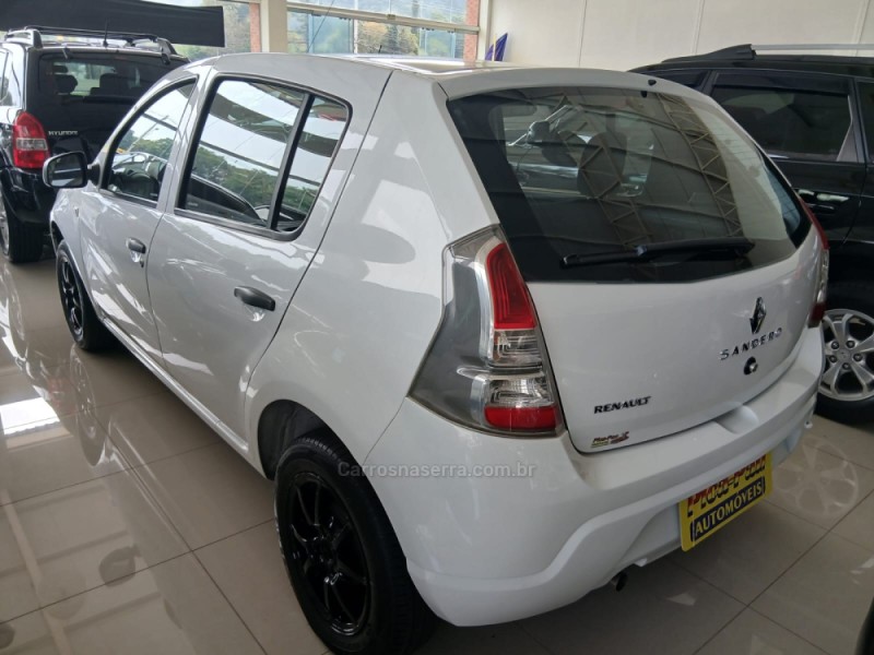 SANDERO 1.0 AUTHENTIQUE 16V FLEX 4P MANUAL - 2014 - NOVA PETRóPOLIS
