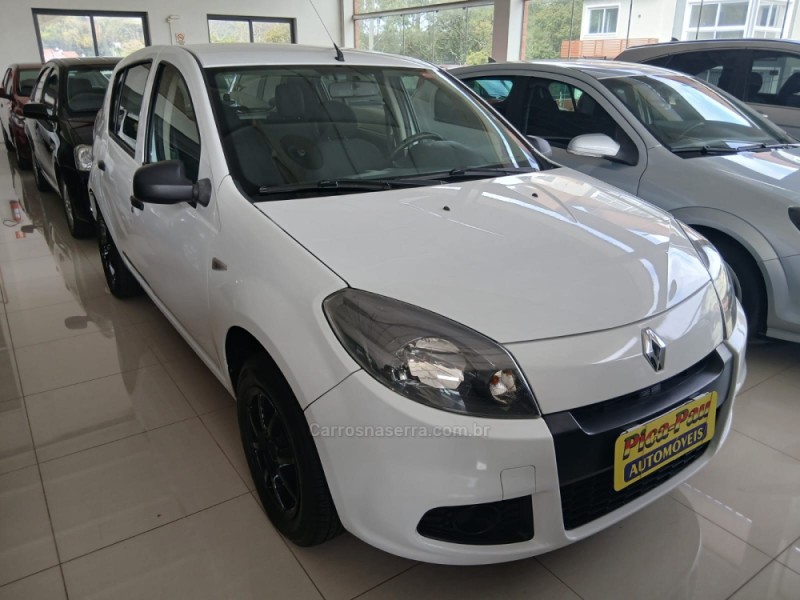 SANDERO 1.0 AUTHENTIQUE 16V FLEX 4P MANUAL - 2014 - NOVA PETRóPOLIS