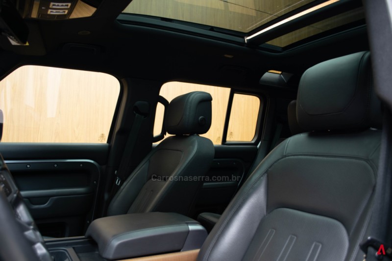 DEFENDER 3.0 D300 110 X MHEV 20V HÍBRIDO 4P AUTOMÁTICO - 2023 - GARIBALDI