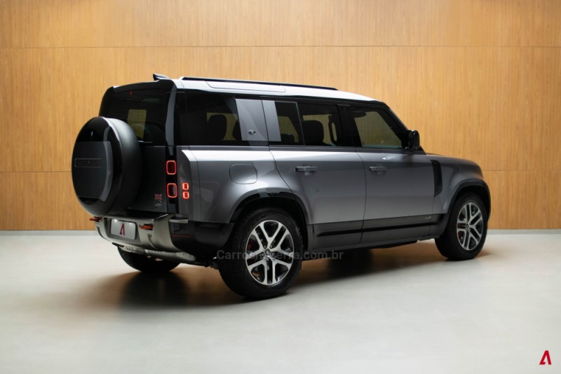 DEFENDER 3.0 D300 110 X MHEV 20V HÍBRIDO 4P AUTOMÁTICO - 2023 - GARIBALDI