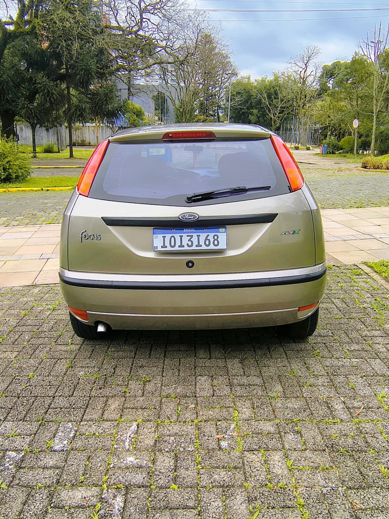 FOCUS 1.6 8V FLEX 4P MANUAL - 2008 - FARROUPILHA