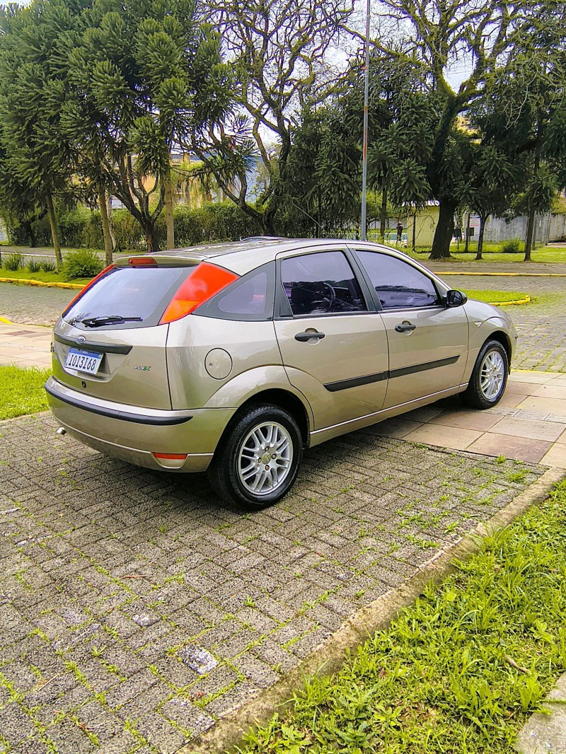 FOCUS 1.6 8V FLEX 4P MANUAL - 2008 - FARROUPILHA