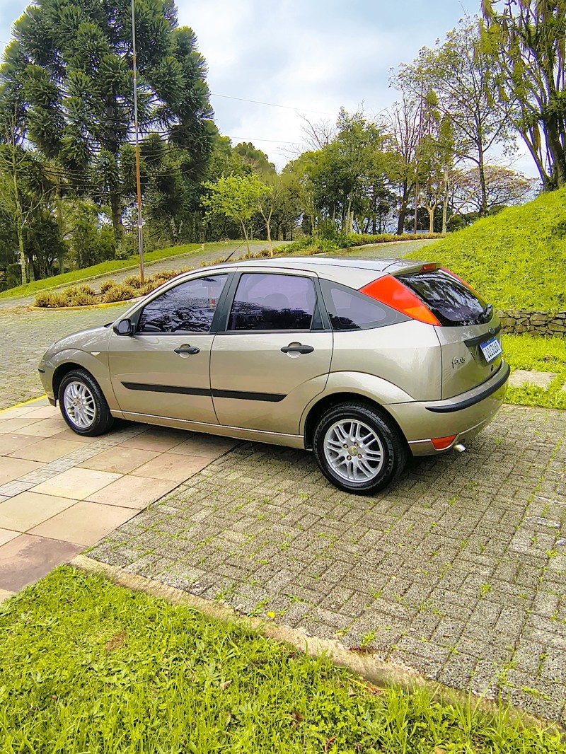 FOCUS 1.6 8V FLEX 4P MANUAL - 2008 - FARROUPILHA