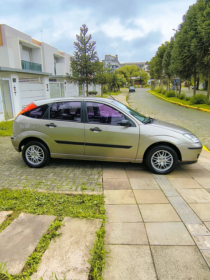 FOCUS 1.6 8V FLEX 4P MANUAL - 2008 - FARROUPILHA