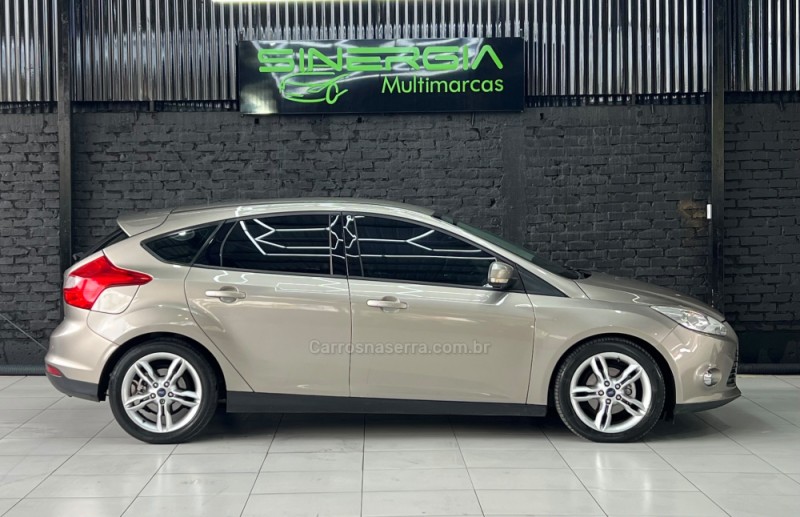 FOCUS 2.0 SE HATCH 16V FLEX 4P AUTO - 2015 - CAXIAS DO SUL