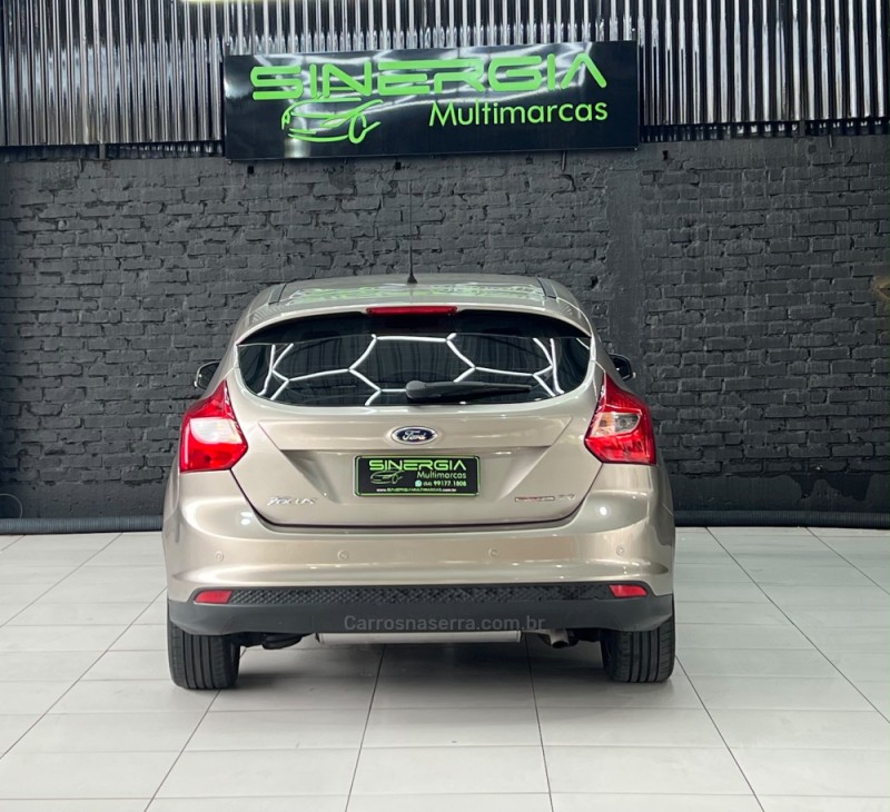 FOCUS 2.0 SE HATCH 16V FLEX 4P AUTO - 2015 - CAXIAS DO SUL