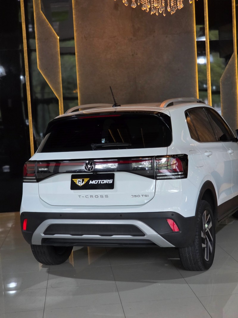 T-CROSS 1.4 HIGHLINE TSI 16V FLEX 4P AUTOMÁTICO - 2025 - CAXIAS DO SUL