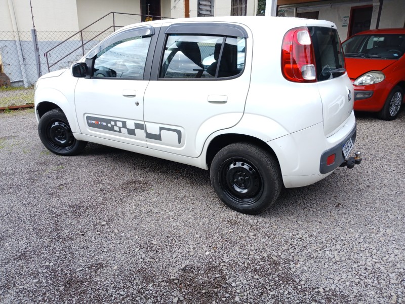 UNO 1.0 EVO VIVACE 8V FLEX 4P MANUAL - 2011 - CAXIAS DO SUL