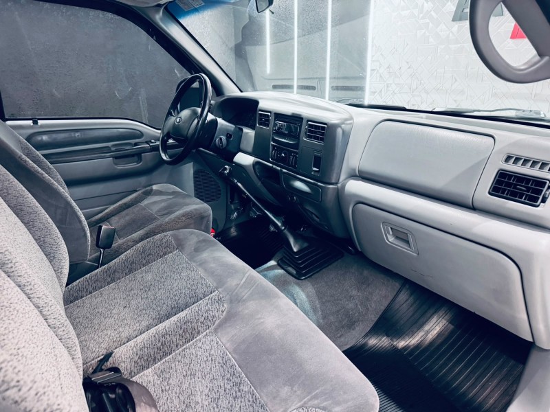 F-250 4.2 XLT 4X2 CS TURBO DIESEL 2P MANUAL - 2005 - CAXIAS DO SUL