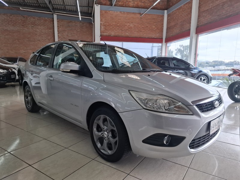 FOCUS 2.0 TITANIUM 16V FLEX 4P AUTOMÁTICO - 2013 - FARROUPILHA