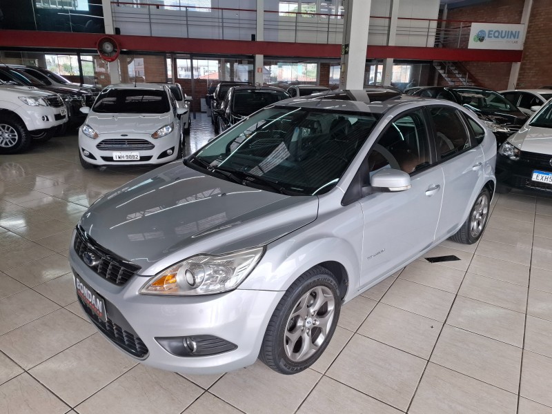 FOCUS 2.0 TITANIUM 16V FLEX 4P AUTOMÁTICO - 2013 - FARROUPILHA