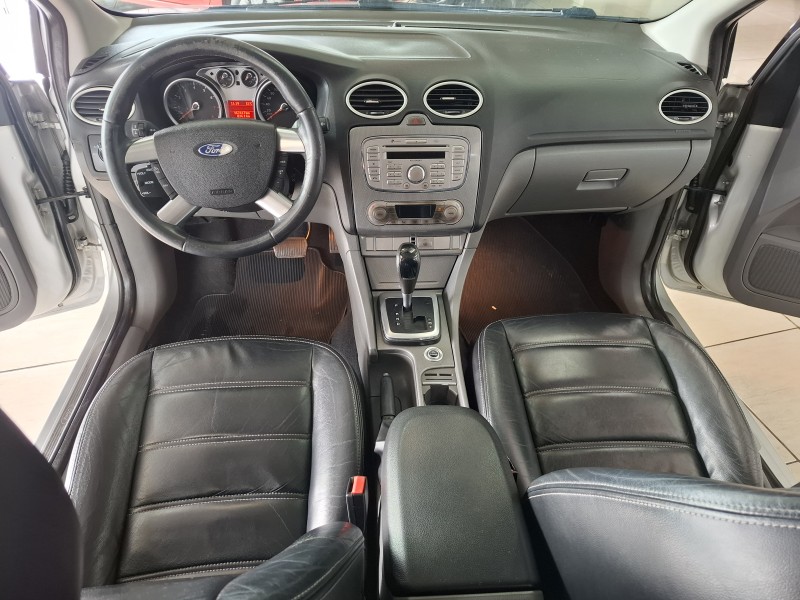 FOCUS 2.0 TITANIUM 16V FLEX 4P AUTOMÁTICO - 2013 - FARROUPILHA