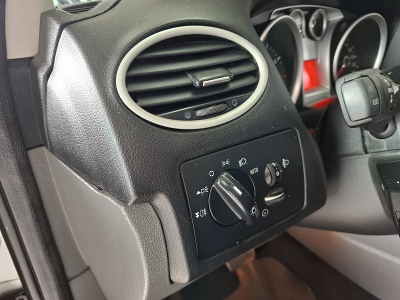 FOCUS 2.0 TITANIUM 16V FLEX 4P AUTOMÁTICO - 2013 - FARROUPILHA