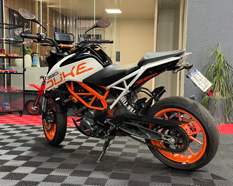 DUKE 390 ABS - 2020 - VACARIA
