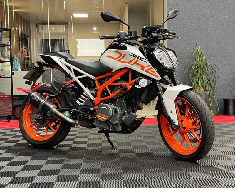 DUKE 390 ABS - 2020 - VACARIA