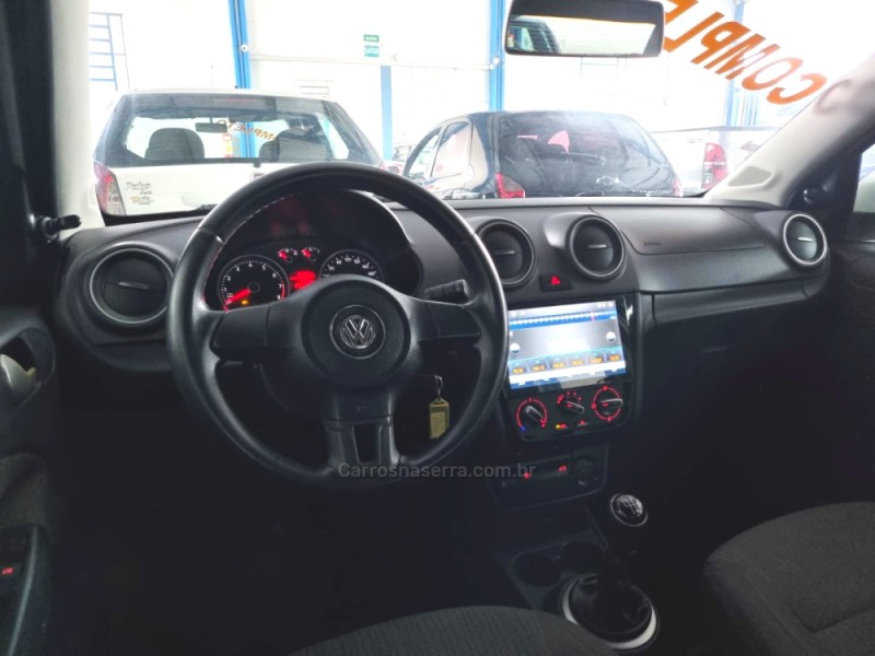 VOYAGE 1.0 MI 8V FLEX 4P MANUAL - 2014 - VACARIA