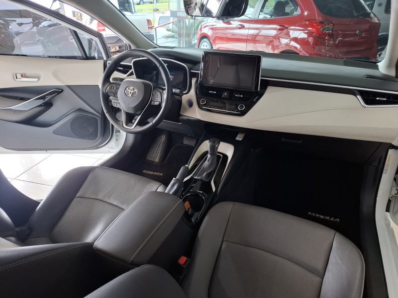 COROLLA 2.0 ALTIS PREMIUM 16V FLEX 4P AUTOMÁTICO - 2023 - FARROUPILHA