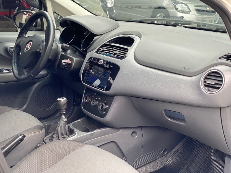 PUNTO 1.4 ATTRACTIVE ITALIA 8V FLEX 4P MANUAL - 2015 - CAXIAS DO SUL
