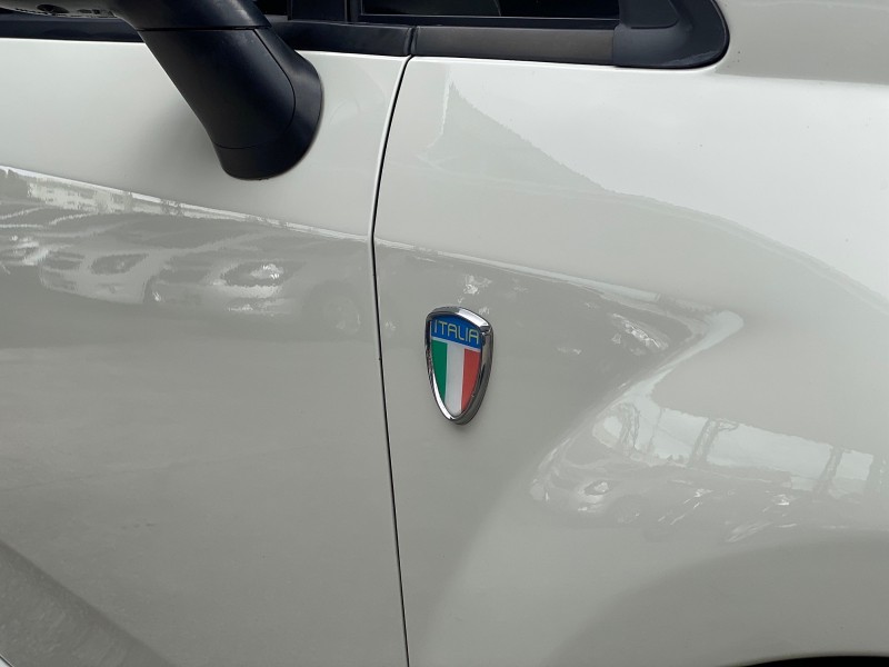 PUNTO 1.4 ATTRACTIVE ITALIA 8V FLEX 4P MANUAL - 2015 - CAXIAS DO SUL