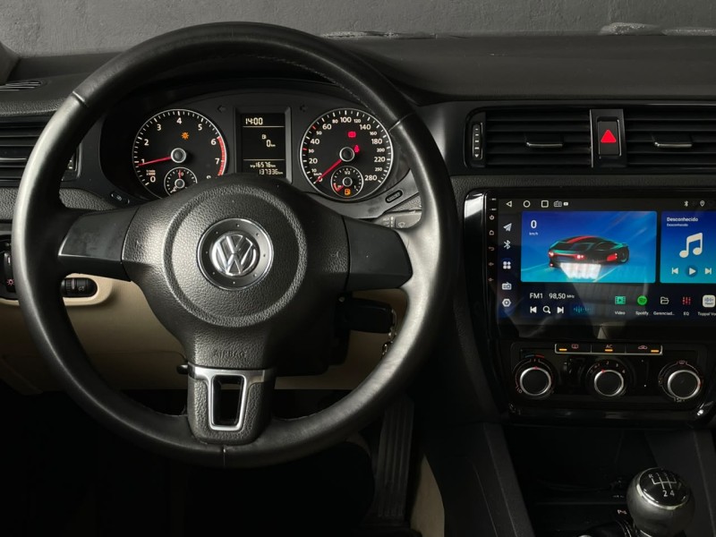 JETTA 2.0 COMFORTLINE FLEX 4P MANUAL - 2011 - CAXIAS DO SUL