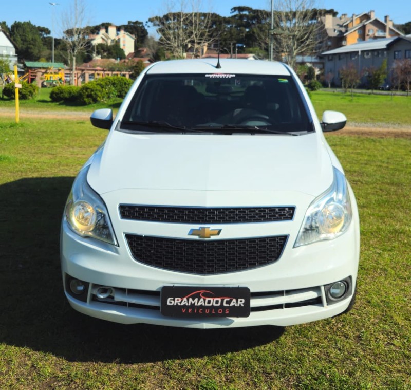 AGILE 1.4 MPFI LTZ 8V FLEX 4P MANUAL - 2011 - CANELA