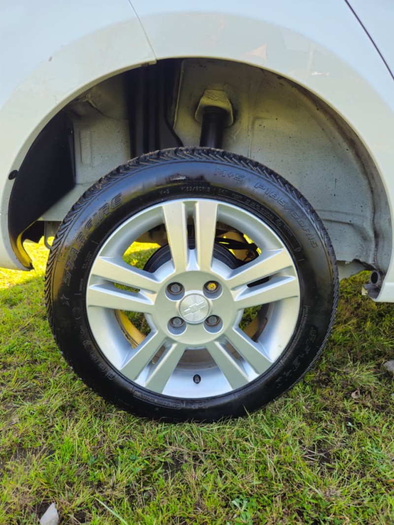 AGILE 1.4 MPFI LTZ 8V FLEX 4P MANUAL - 2011 - CANELA