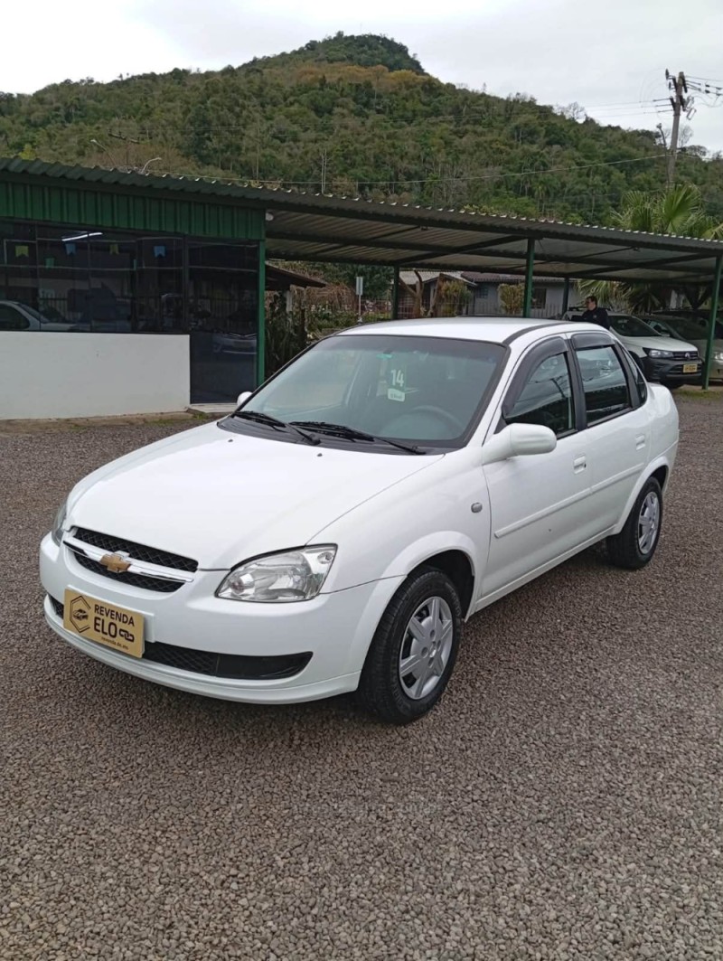corsa 1.0 ls classic vhc 4p flex power  2014 picada cafe