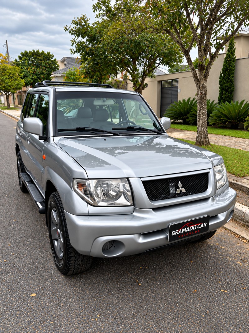 pajero tr4 2.0 4x4 16v 140cv flex 4p automatico 2004 canela